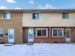 26-293 Fairway Road N Kitchener, ON N2A 2P1