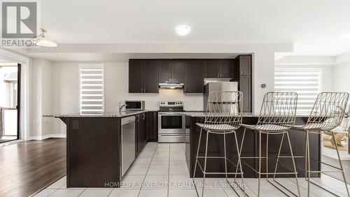 26 Summer Wind Lane, Brampton, ON - Indoor Photo Showing Kitchen With Upgraded Kitchen