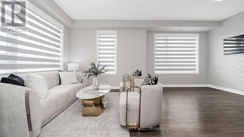 26 Summer Wind Lane, Brampton, ON - Indoor Photo Showing Living Room