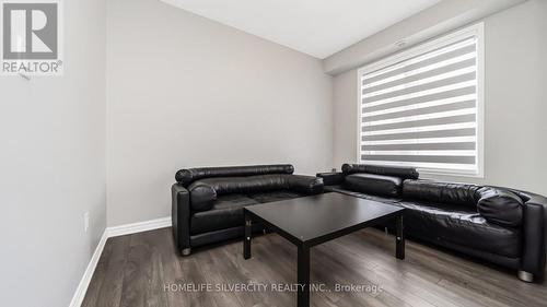 26 Summer Wind Lane, Brampton, ON - Indoor Photo Showing Living Room