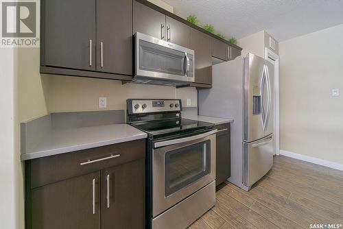 46 5301 Beacon Drive, Regina, SK - Indoor Photo Showing Kitchen With Stainless Steel Kitchen