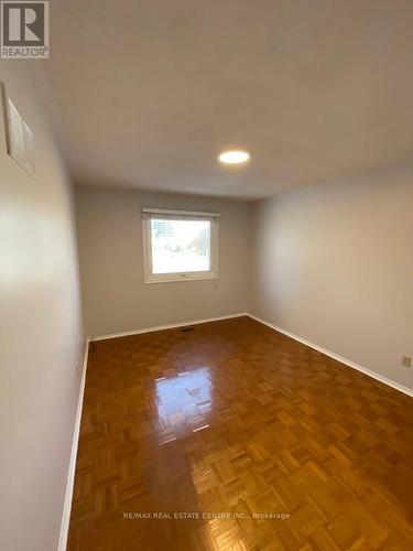 4616 Metcalfe Avenue, Mississauga, ON - Indoor Photo Showing Other Room