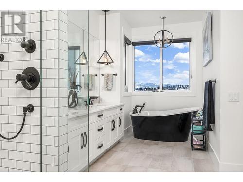 253 Ashcroft Court, Vernon, BC - Indoor Photo Showing Bathroom