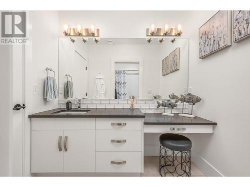 253 Ashcroft Court, Vernon, BC - Indoor Photo Showing Bathroom