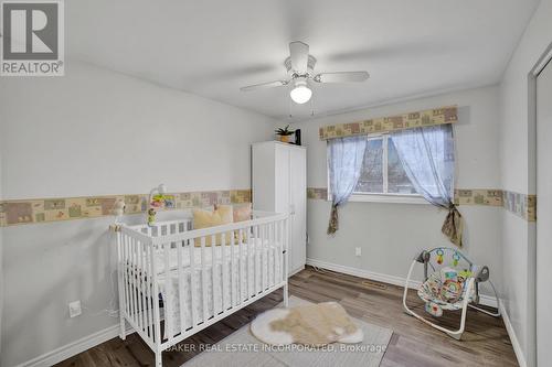 644 Mullin Way, Burlington, ON - Indoor Photo Showing Bedroom