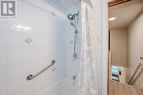 63 Beechwood Avenue, Hamilton, ON - Indoor Photo Showing Bathroom