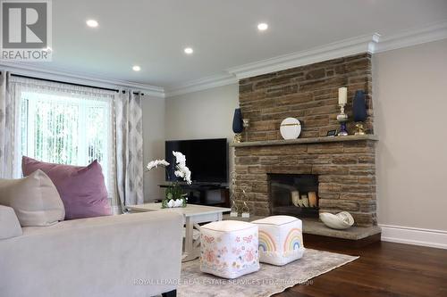 1141 Vicki Lane, Mississauga, ON - Indoor Photo Showing Living Room With Fireplace