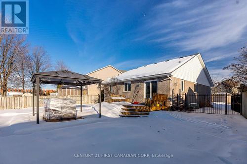 1685 Devos Drive, London, ON - Outdoor