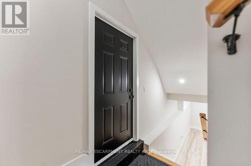 209 Grenfell Street, Hamilton, ON - Indoor Photo Showing Other Room