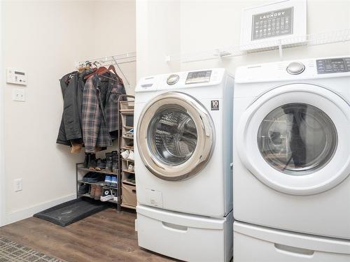 30 Angela Everts Drive, Winnipeg, MB - Indoor Photo Showing Laundry Room