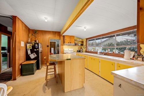 2156 Coleman Rd, Courtenay, BC 