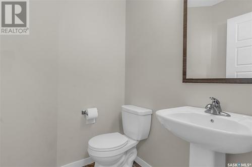 2-5294 Aerodrome Road, Regina, SK - Indoor Photo Showing Bathroom