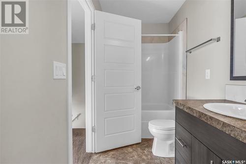 2-5294 Aerodrome Road, Regina, SK - Indoor Photo Showing Bathroom