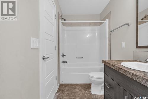 2-5294 Aerodrome Road, Regina, SK - Indoor Photo Showing Bathroom