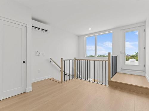 Mezzanine - 303-6037 Boul. De Maisonneuve O., Montréal (Côte-Des-Neiges/Notre-Dame-De-Grâce), QC - Indoor Photo Showing Other Room