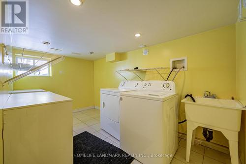 609 Montbeck Crescent, Mississauga, ON - Indoor Photo Showing Laundry Room