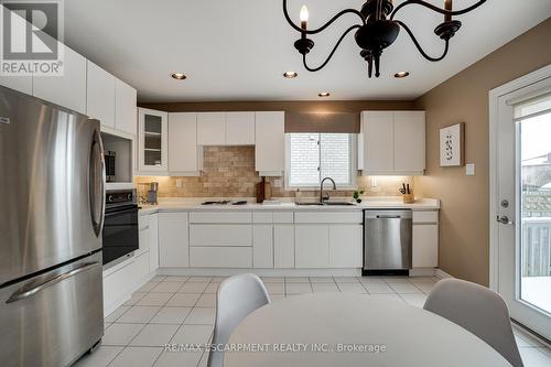 43 Glenayr Street, Hamilton, ON - Indoor Photo Showing Kitchen