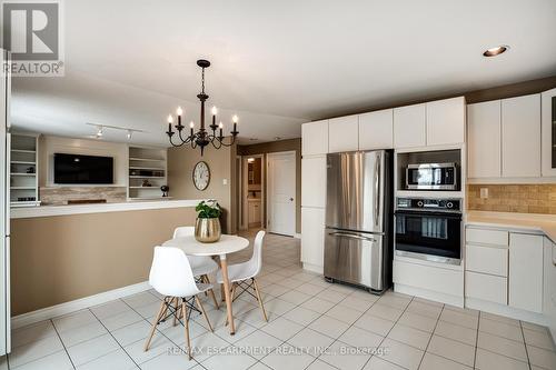 43 Glenayr Street, Hamilton, ON - Indoor Photo Showing Kitchen