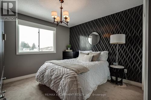 43 Glenayr Street, Hamilton, ON - Indoor Photo Showing Bedroom