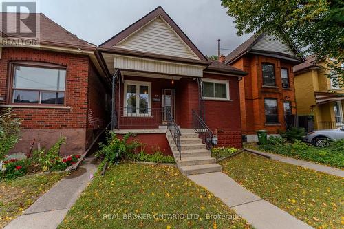 33 Clyde Street, Hamilton, ON - Outdoor With Facade