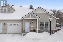 2 102 Elm STREET  Saskatoon, SK S7J 5L1