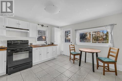 477 Booth Street, Ottawa, ON - Indoor Photo Showing Kitchen With Double Sink