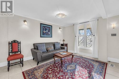 477 Booth Street, Ottawa, ON - Indoor Photo Showing Living Room