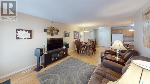 408 2909 Arens Road E, Regina, SK - Indoor Photo Showing Living Room