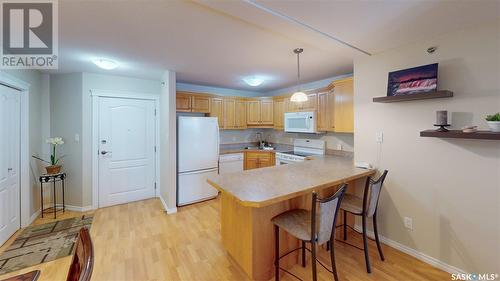 408 2909 Arens Road E, Regina, SK - Indoor Photo Showing Kitchen