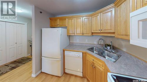 408 2909 Arens Road E, Regina, SK - Indoor Photo Showing Kitchen With Double Sink