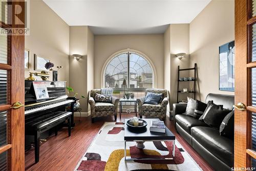 1361 Lapchuk Crescent N, Regina, SK - Indoor Photo Showing Living Room