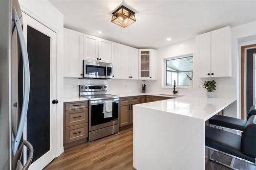 288 De La Seigneurie Boulevard, Winnipeg, MB - Indoor Photo Showing Kitchen With Upgraded Kitchen