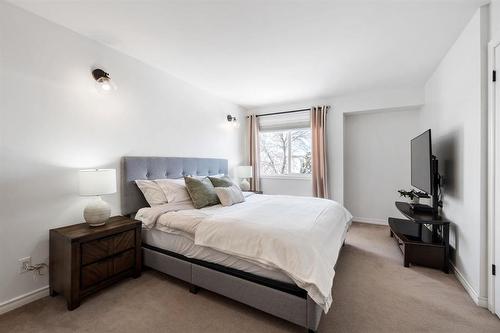 288 De La Seigneurie Boulevard, Winnipeg, MB - Indoor Photo Showing Bedroom