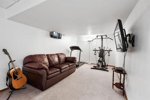 288 De La Seigneurie Boulevard, Winnipeg, MB - Indoor Photo Showing Gym Room