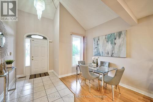 3 Resolute Drive, Hamilton, ON - Indoor Photo Showing Dining Room