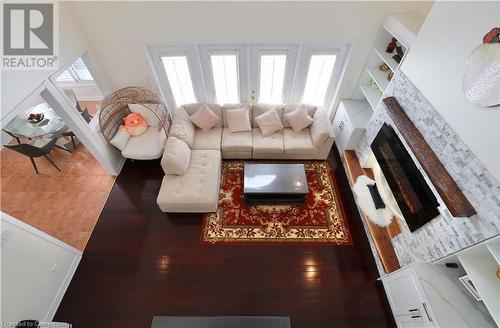 525 Leighland Drive, Waterloo, ON - Indoor Photo Showing Living Room