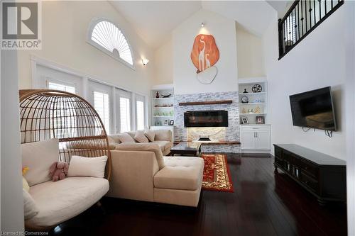 525 Leighland Drive, Waterloo, ON - Indoor Photo Showing Living Room With Fireplace