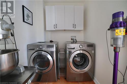 525 Leighland Drive, Waterloo, ON - Indoor Photo Showing Laundry Room