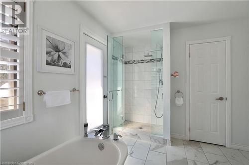 525 Leighland Drive, Waterloo, ON - Indoor Photo Showing Bathroom