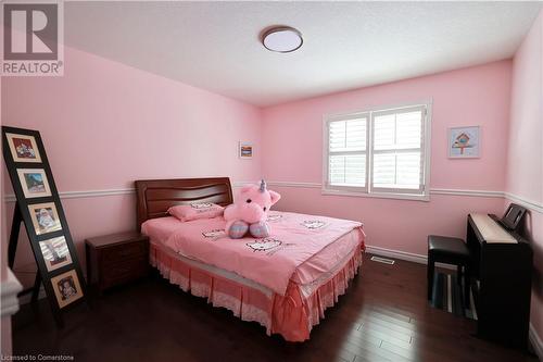 525 Leighland Drive, Waterloo, ON - Indoor Photo Showing Bedroom