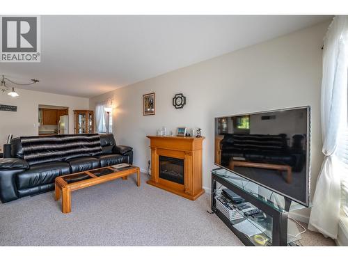 44 Bayview Crescent, Osoyoos, BC - Indoor Photo Showing Living Room With Fireplace