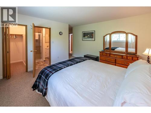44 Bayview Crescent, Osoyoos, BC - Indoor Photo Showing Bedroom
