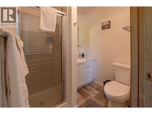 44 Bayview Crescent, Osoyoos, BC - Indoor Photo Showing Bathroom