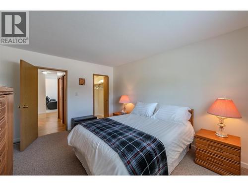 44 Bayview Crescent, Osoyoos, BC - Indoor Photo Showing Bedroom