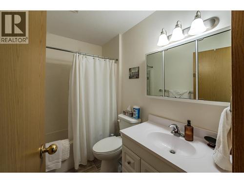 44 Bayview Crescent, Osoyoos, BC - Indoor Photo Showing Bathroom