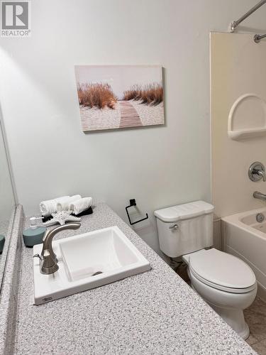 66 Arbour Glen Crescent, London, ON - Indoor Photo Showing Bathroom