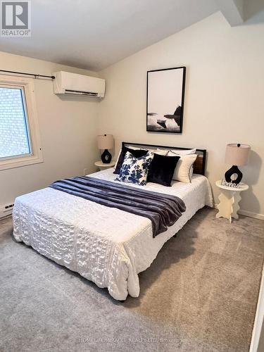 66 Arbour Glen Crescent, London, ON - Indoor Photo Showing Bedroom