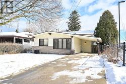 105 LILACSIDE DRIVE  Hamilton, ON L8V 2L8