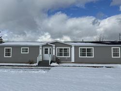 9 Bartlett Avenue  Valley, NS B2N 5V5