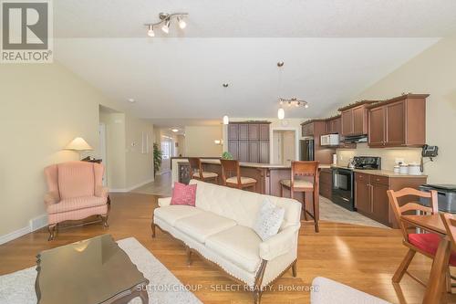 2086 Denview Avenue, London, ON - Indoor Photo Showing Other Room